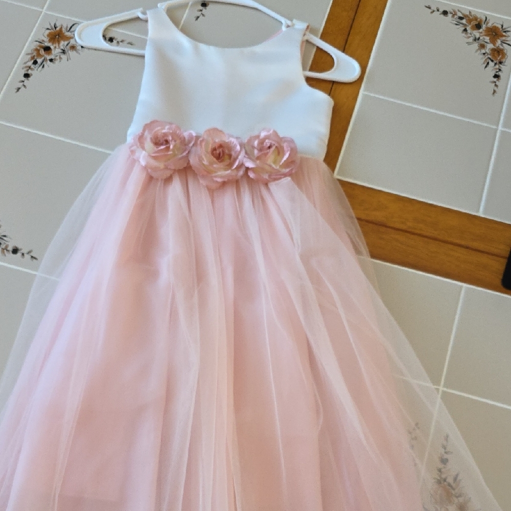 Petite Adele Pink and White GirlsDress with Floral Accents Size 4/5